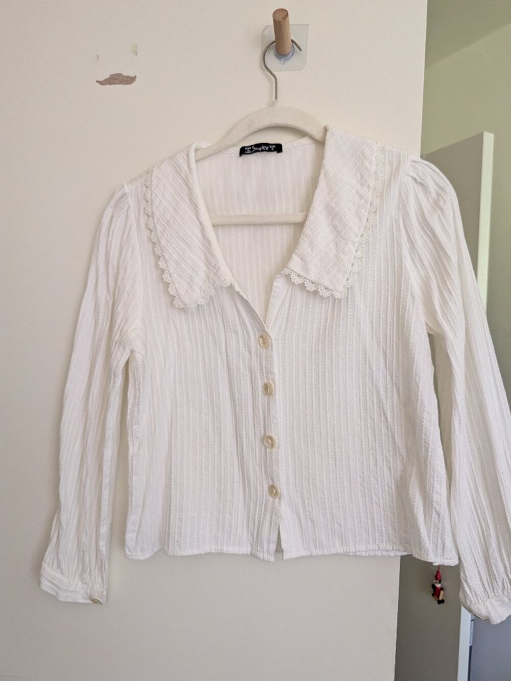 Simplee White Textured Blouse Oversized Sailor Collar Lace Trim Balloon Sleeves